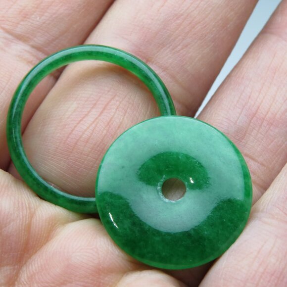 "Natural Baby Jade bangle + FREE Jade Ring & Jade Donut 34mm" - Picture 3 of 3
